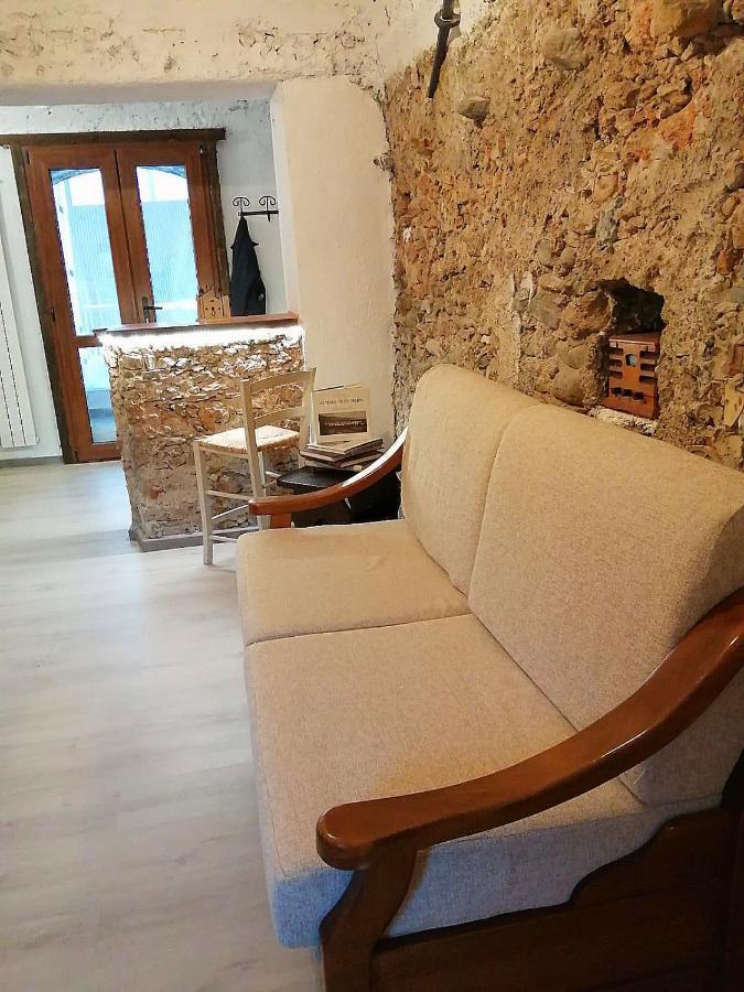 Apartment Coffee Time Cisano sul Neva Luaran gambar